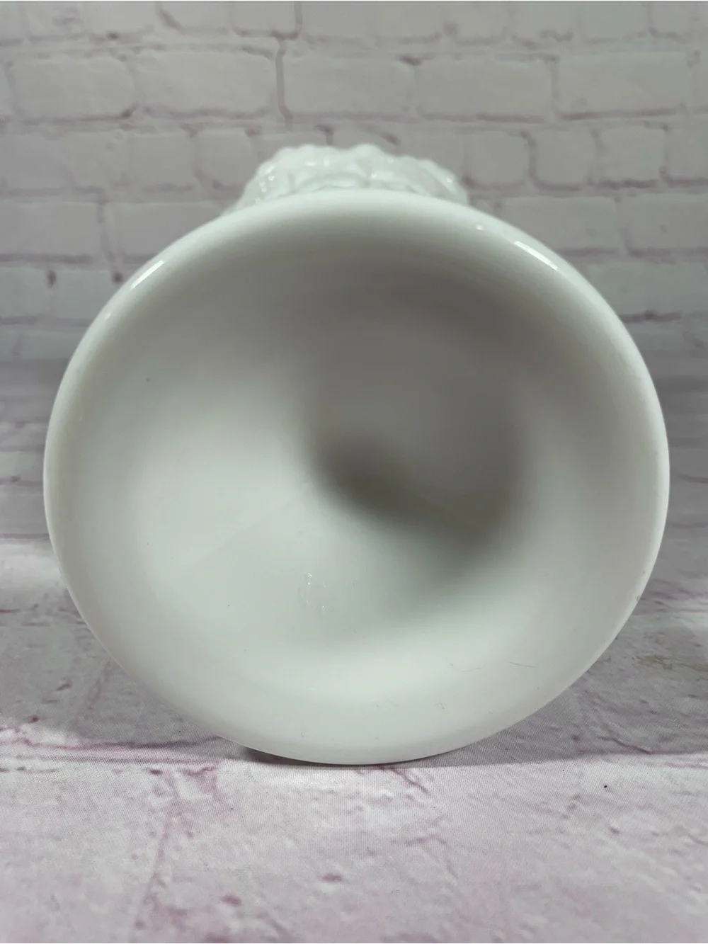 Vintage Westmoreland Old Quilt White Milk Glass Scalloped Rim Vase 9”
